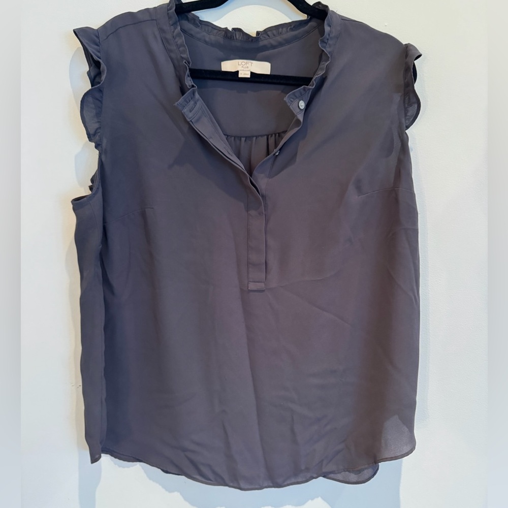 LOFT Navy Blue Sleeveless Ruffle V-Neck Blouse Size 14